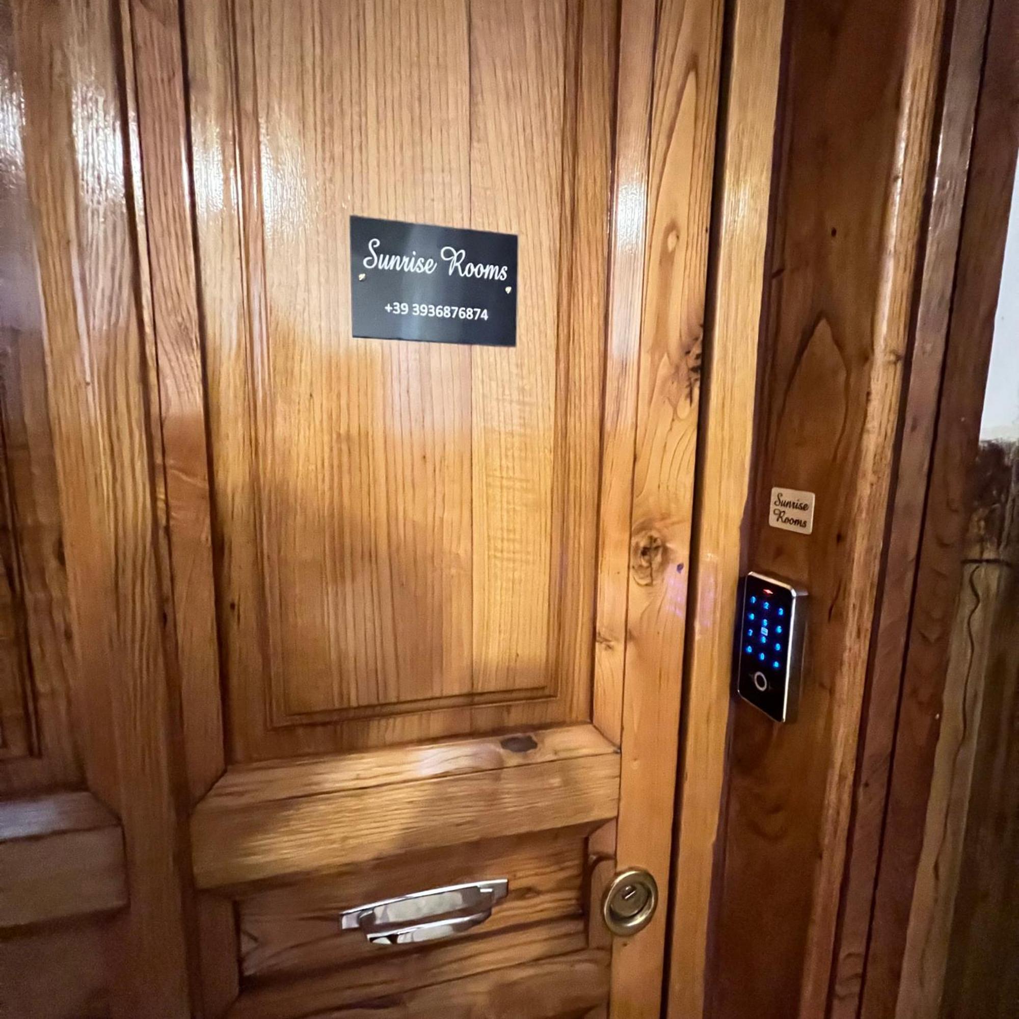 Sunrise Rooms Специя Екстериор снимка